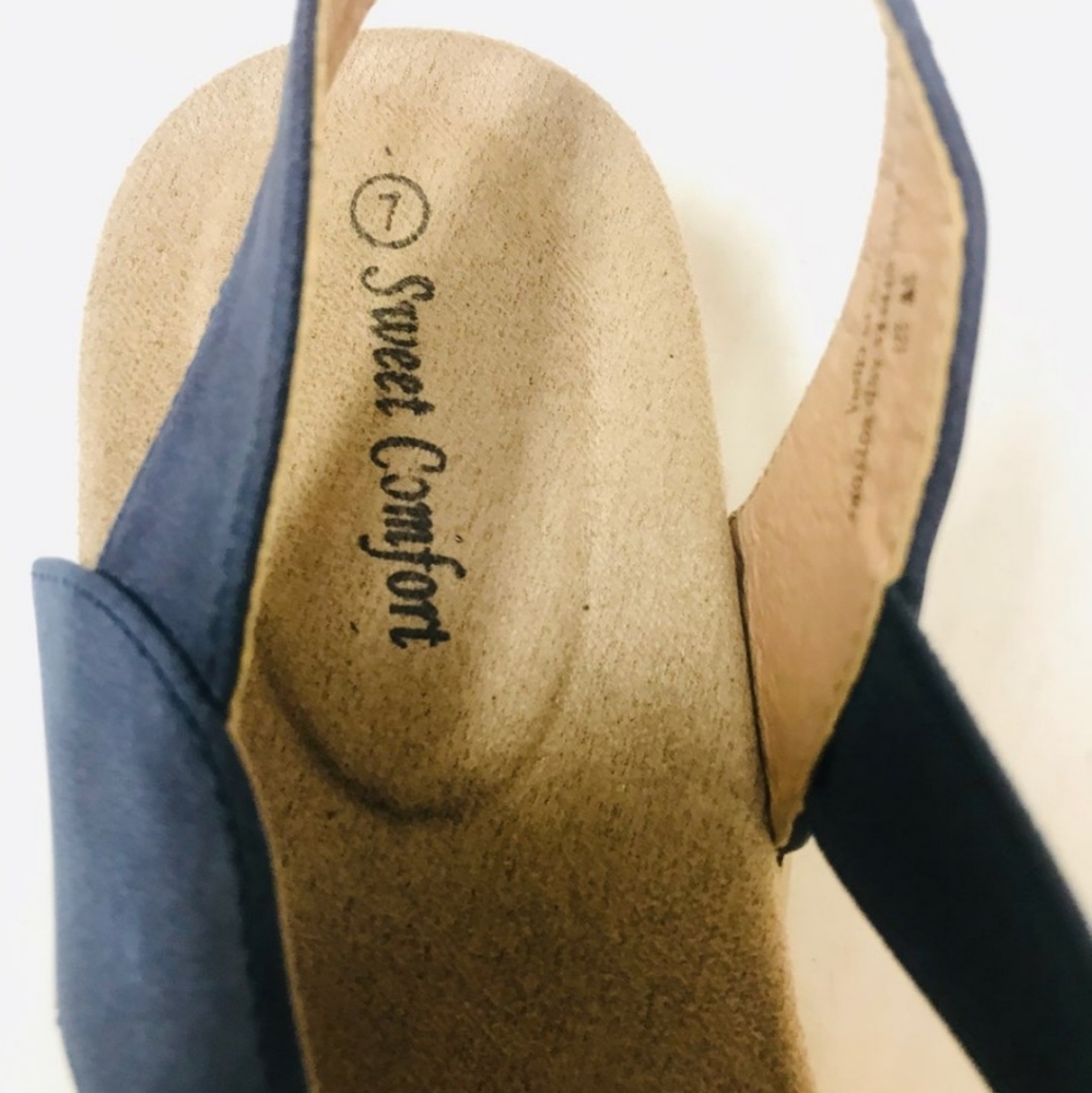 Sandals - Picture 5 of 5